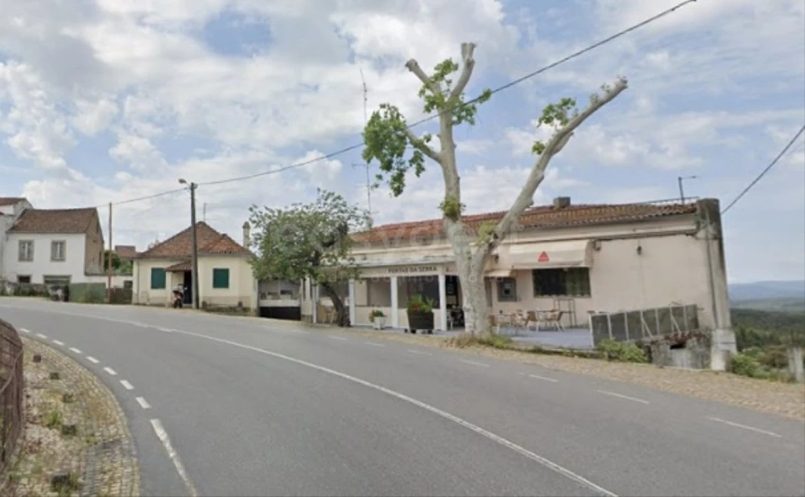 Moradia T5 para Venda em Salgueiro do Campo Foto 4