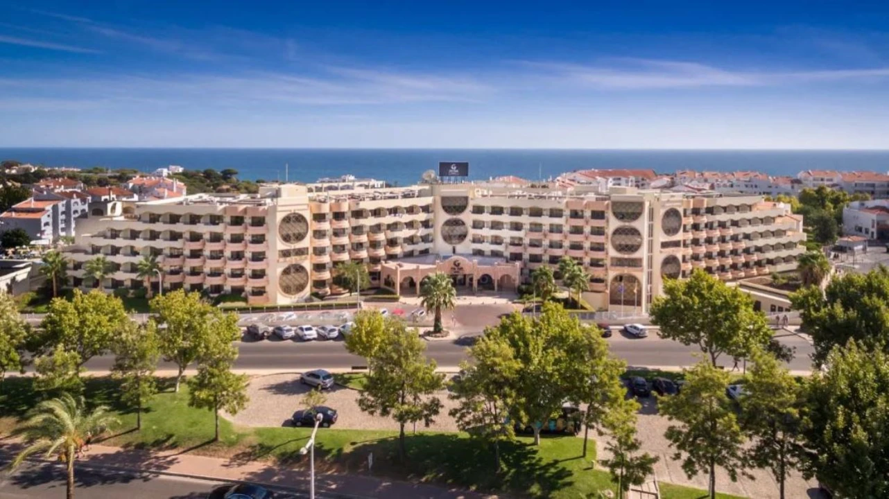 Negócio para Venda em Albufeira e Olhos de Água Foto 1