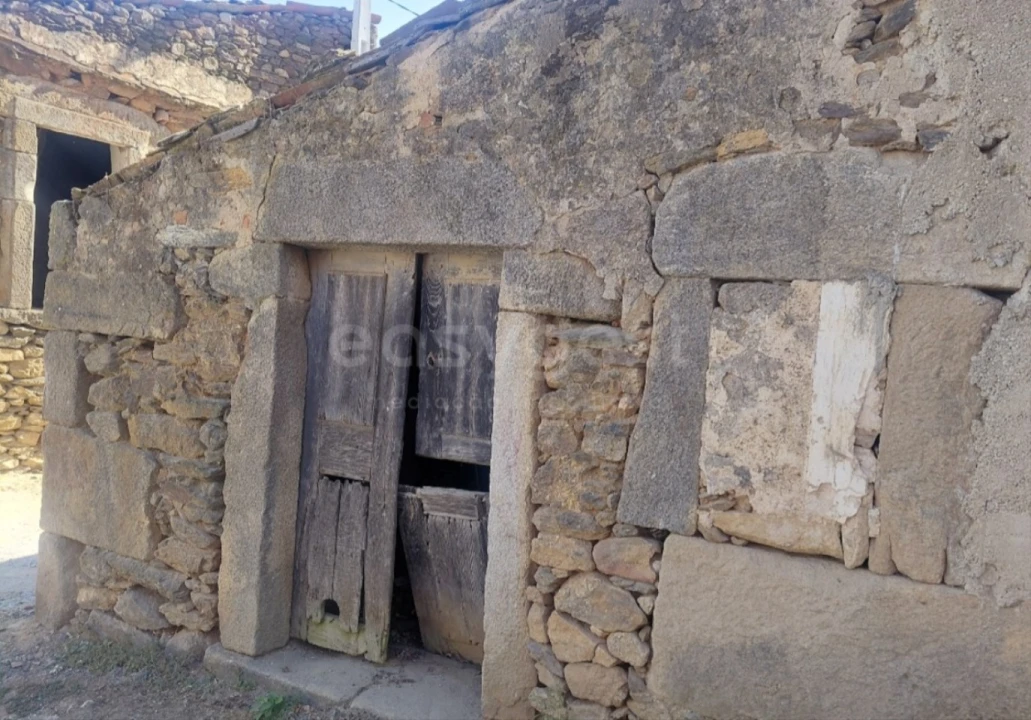 Moradia T3 para Venda em Vilarinho dos Galegos e Ventozelo Foto 27