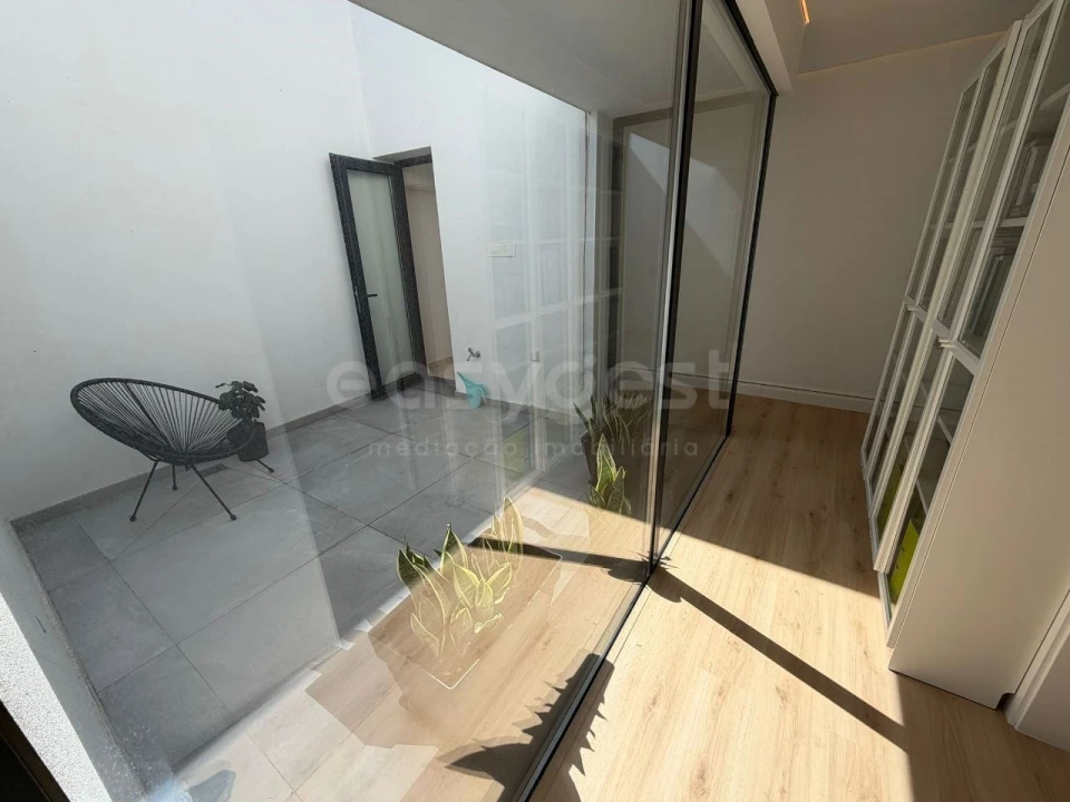 Apartamento T4 para Venda em Venteira Foto 20