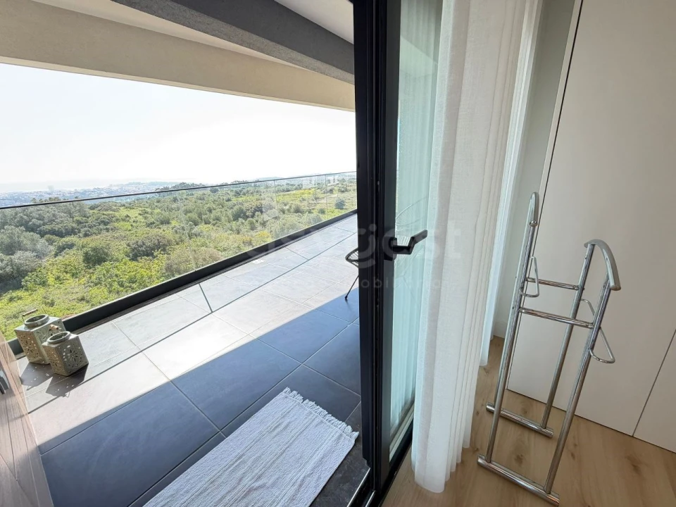 Apartamento T4 para Venda em Venteira Foto 28