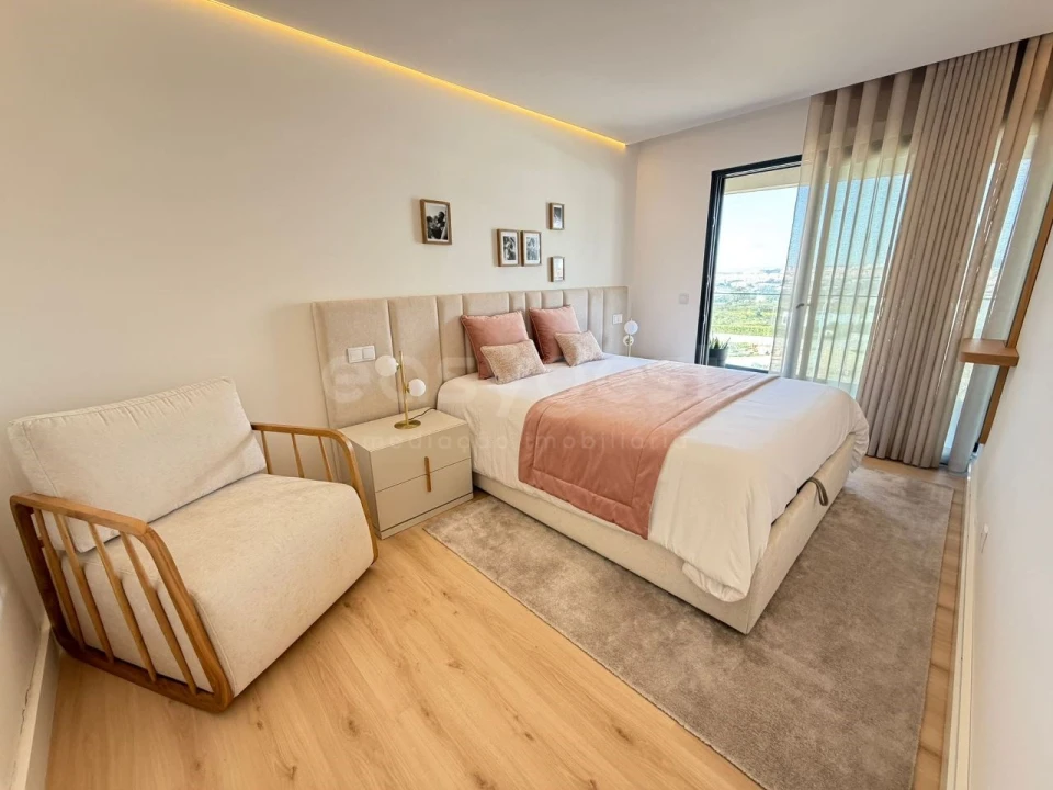 Apartamento T4 para Venda em Venteira Foto 40