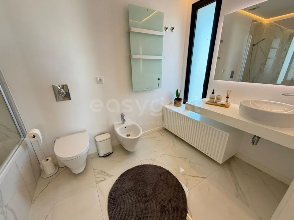 Apartamento T4 para Venda em Venteira Foto 43