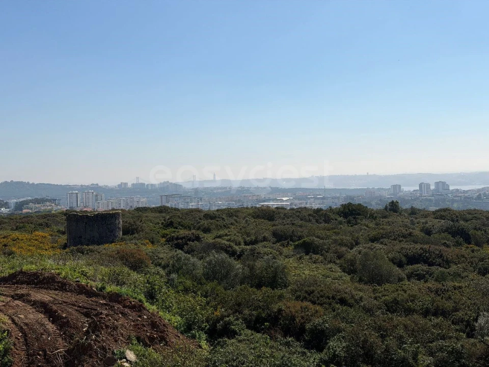 Apartamento T4 para Venda em Venteira Foto 61