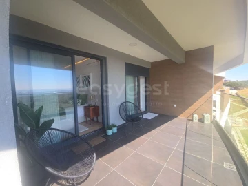 Apartamento T4 para Venda em Venteira