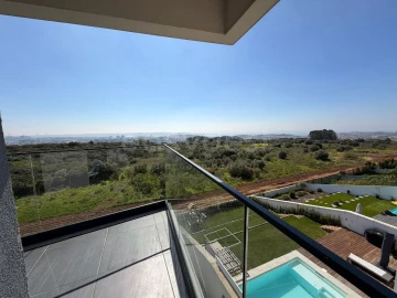 Apartamento T4 para Venda em Venteira