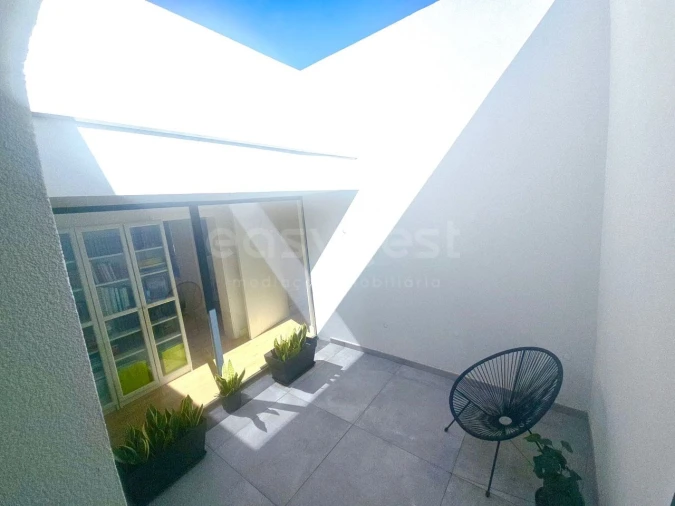 Apartamento T4 para Venda em Venteira Foto 21