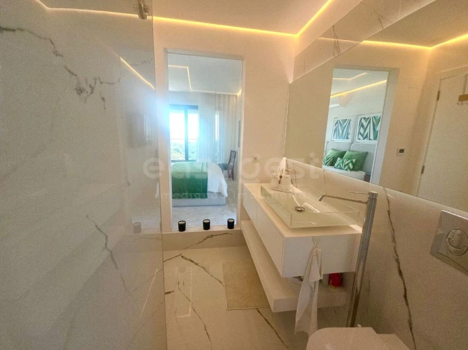 Apartamento T4 para Venda em Venteira Foto 37