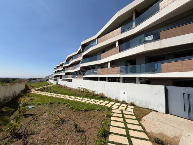 Apartamento T4 para Venda em Venteira Foto 58