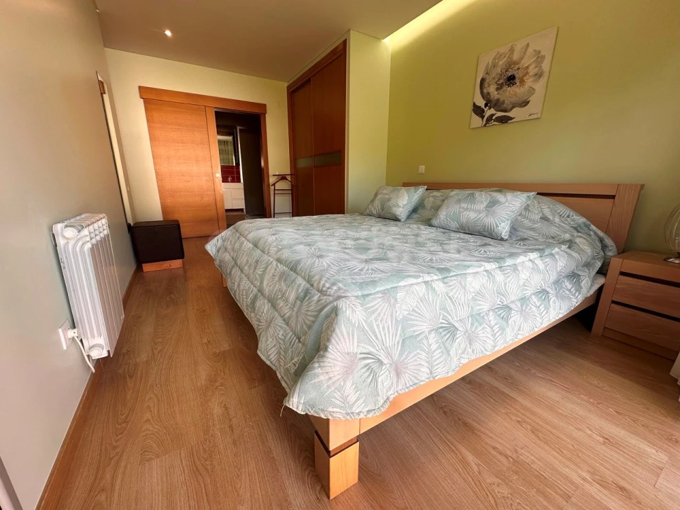 Apartamento T5 para Venda em Nazare Foto 13