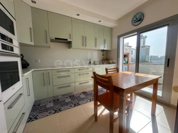 Apartamento T5 para Venda em Nazare