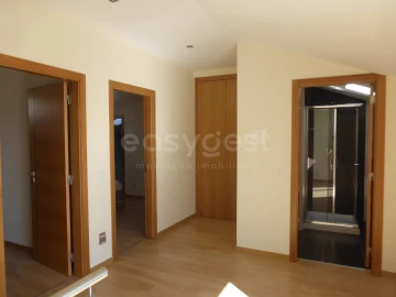Apartamento T5 para Venda em Nazare