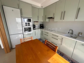 Apartamento T5 para Venda em Nazare