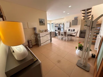 Apartamento T5 para Venda em Nazare