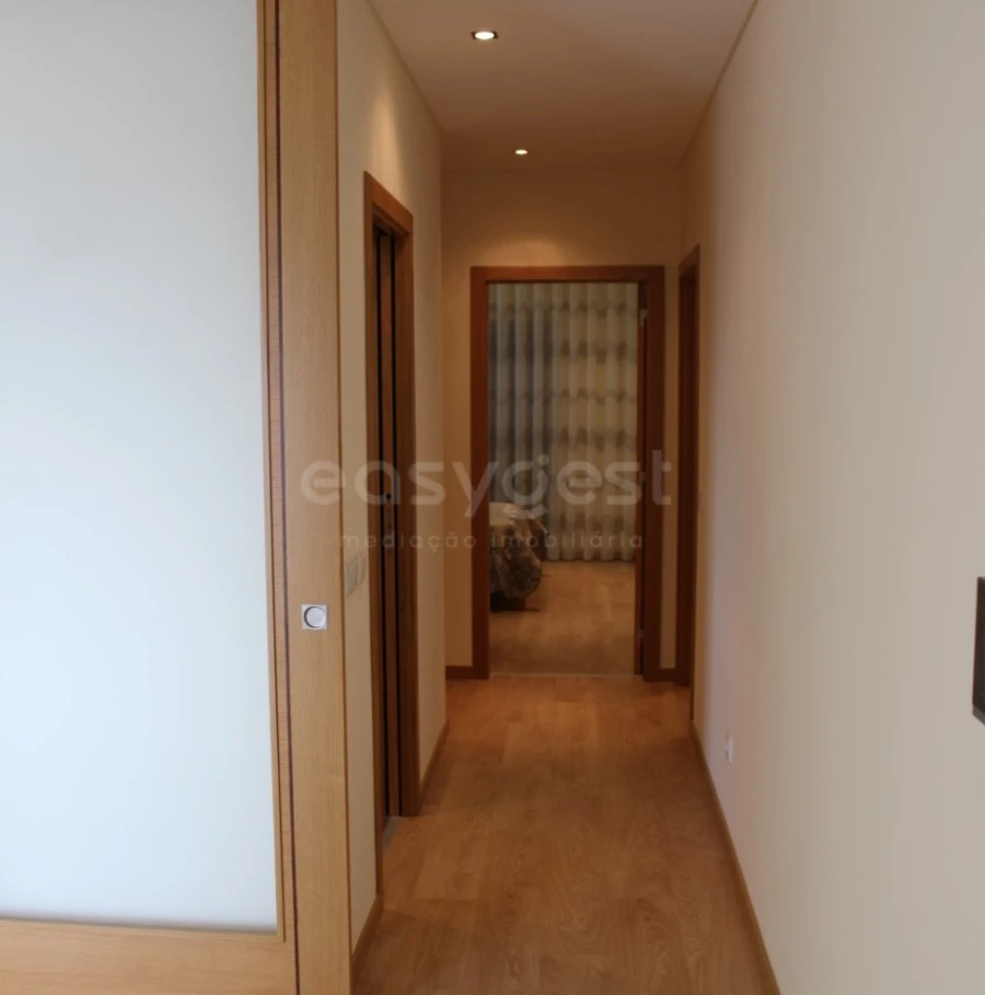 Apartamento T5 para Venda em Nazare Foto 8