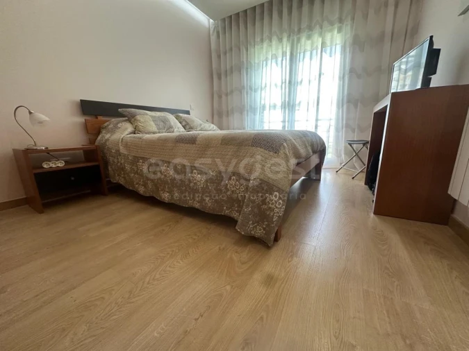 Apartamento T5 para Venda em Nazare Foto 11