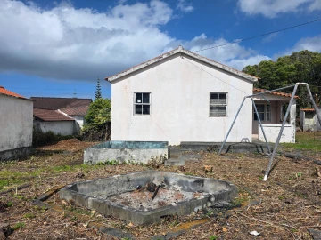 Moradia T4 para Venda em Madalena