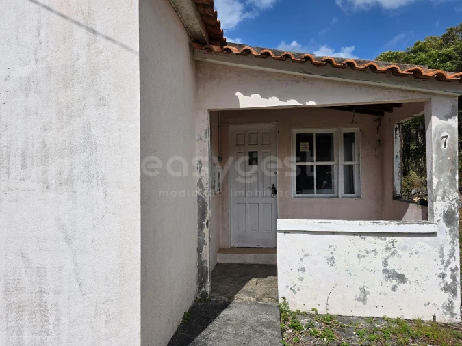 Moradia T4 para Venda em Madalena Foto 3