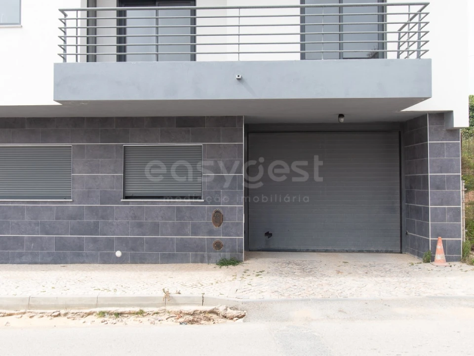 Apartamento T3 para Venda em Quelfes Foto 4
