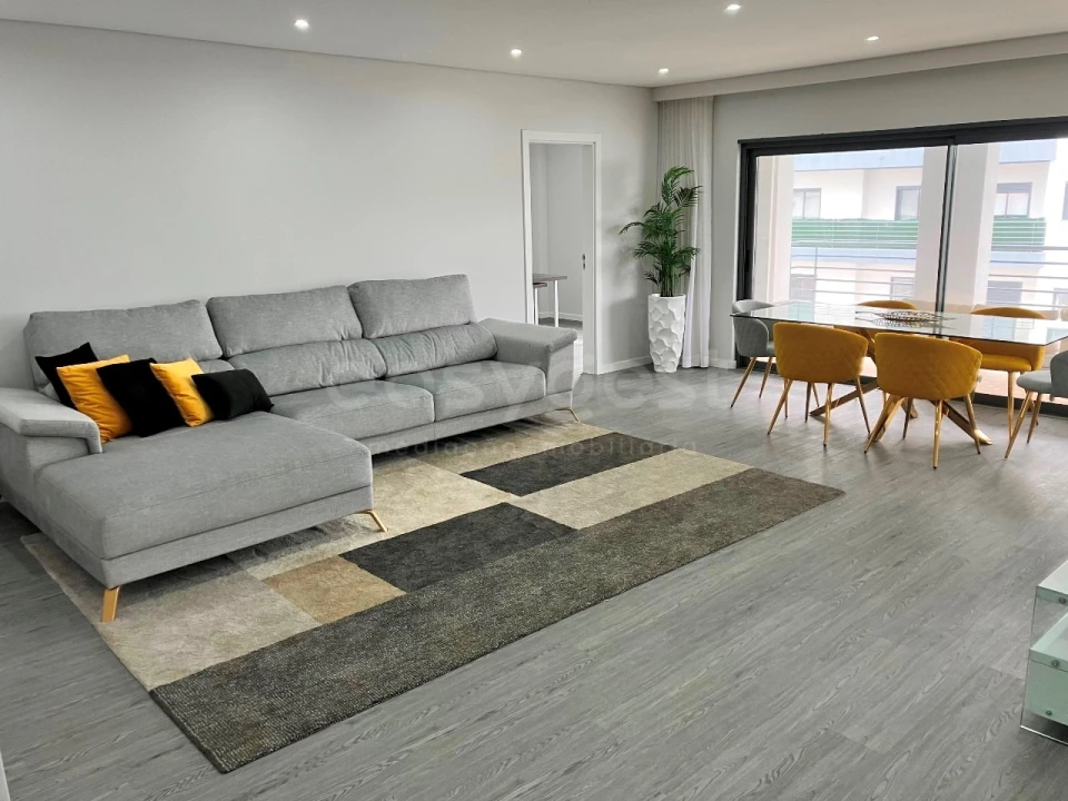 Apartamento T3 para Venda em Quelfes Foto 5