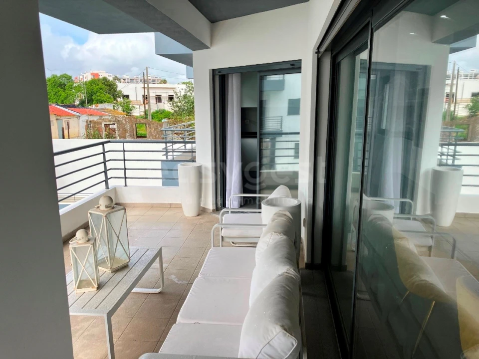 Apartamento T3 para Venda em Quelfes Foto 10
