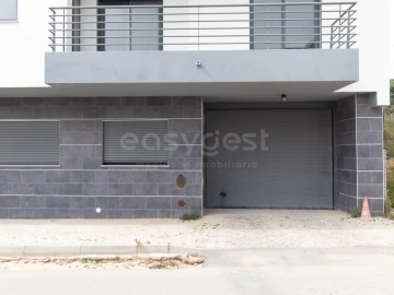 Apartamento T3 para Venda em Quelfes