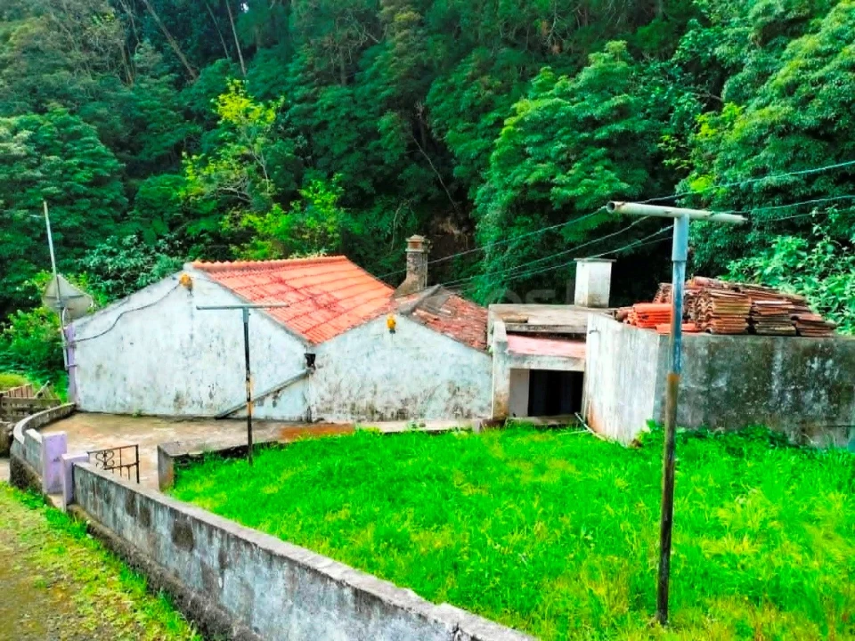 Moradia T3 para Venda em Praia da Vitoria (Santa Cruz) Foto 3