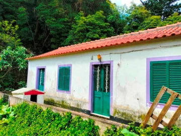 Moradia T3 para Venda em Praia da Vitoria (Santa Cruz)