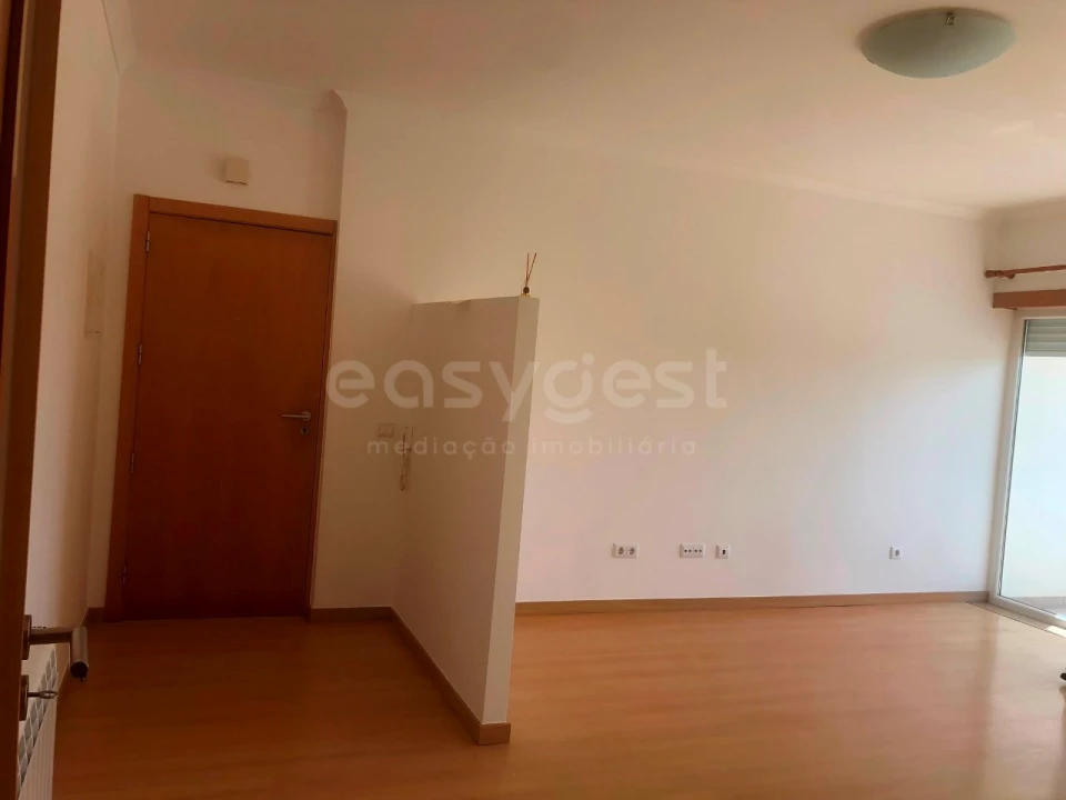 Apartamento T1 para Venda em Ferrel Foto 12