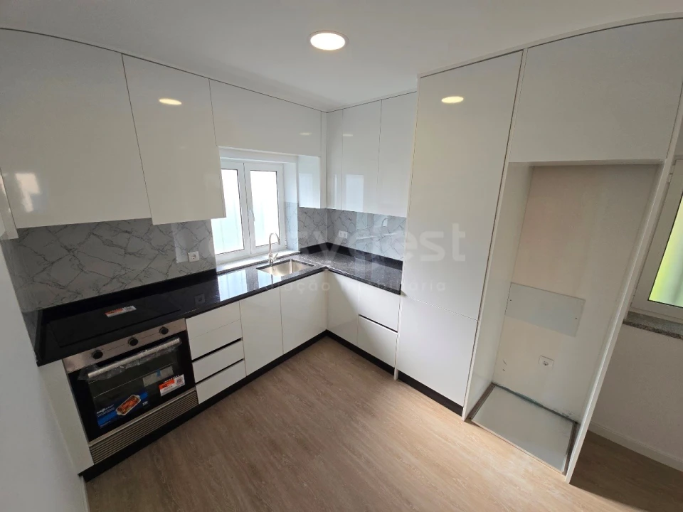 Moradia T2 para Venda em Tabua Foto 7