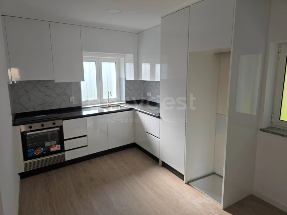 Moradia T2 para Venda em Tabua Foto 11