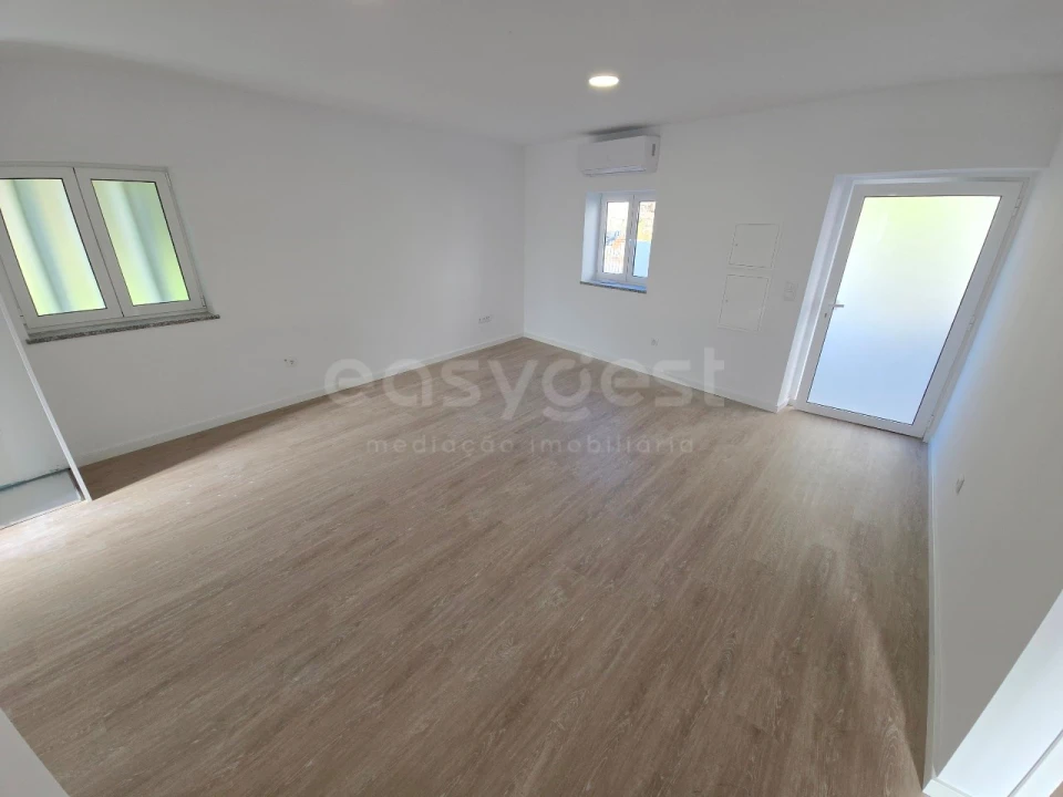Moradia T2 para Venda em Tabua Foto 15