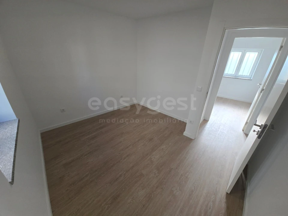 Moradia T2 para Venda em Tabua Foto 21