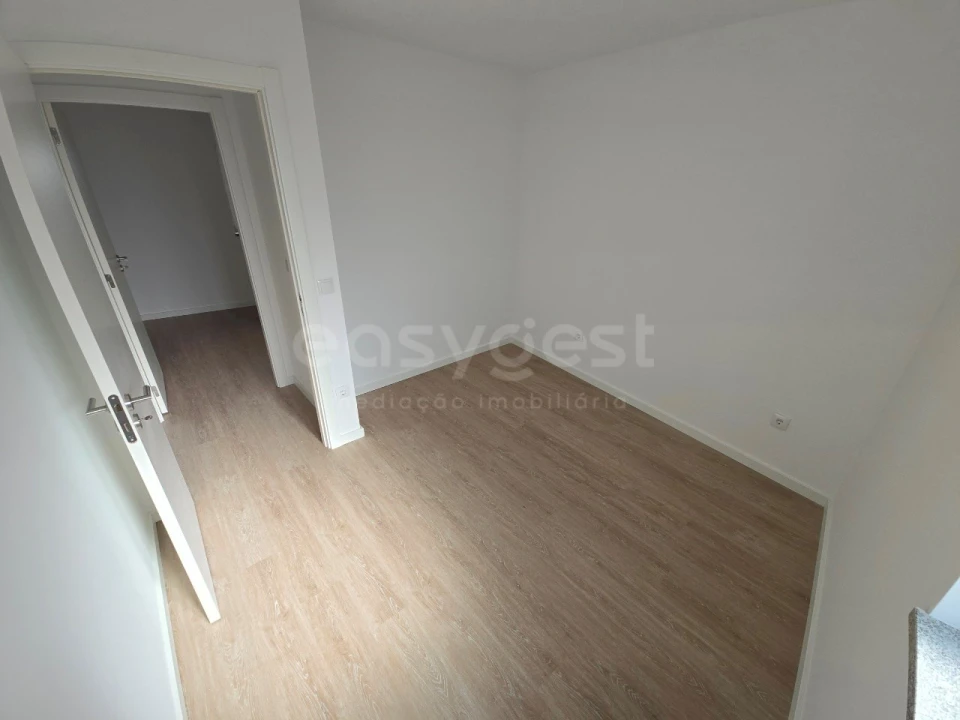 Moradia T2 para Venda em Tabua Foto 22