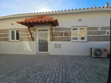 Moradia T2 para Venda em Tabua