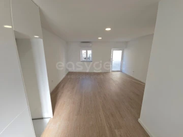 Moradia T2 para Venda em Tabua