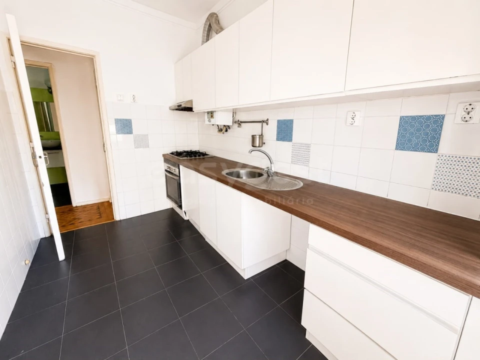 Apartamento T3 para Venda em Costa da Caparica Foto 3