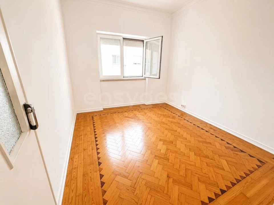 Apartamento T3 para Venda em Costa da Caparica Foto 17