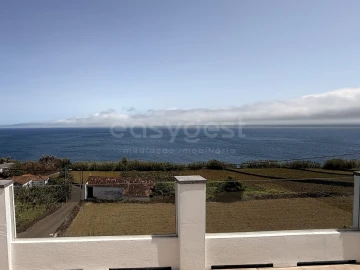 Moradia T3 para Venda em Lajes do Pico