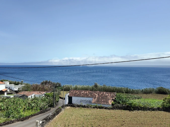 Moradia T3 para Venda em Lajes do Pico Foto 25