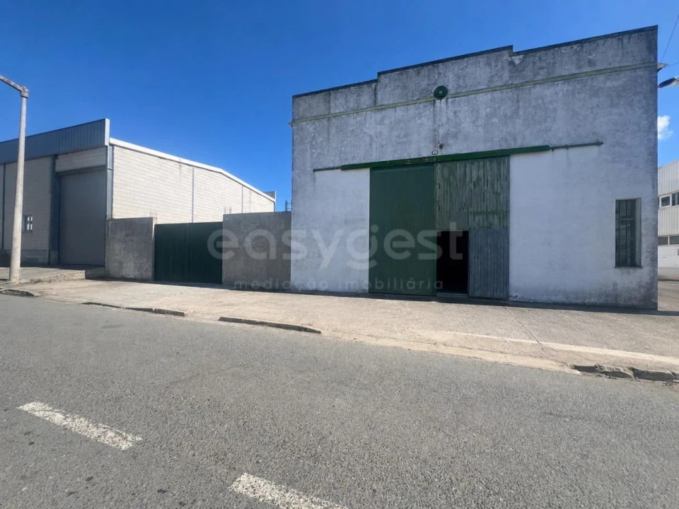 Armazém para Venda em Beja (Salvador e Santa Maria da Feira) Foto 1
