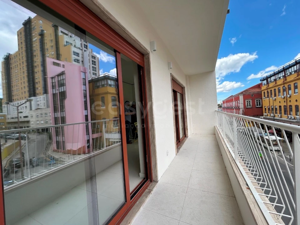 Apartamento T2 para Venda em Beato Foto 3