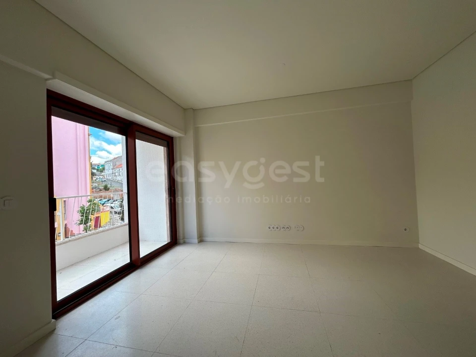 Apartamento T2 para Venda em Beato Foto 9