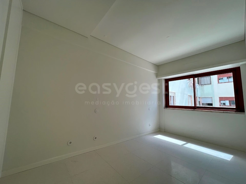 Apartamento T2 para Venda em Beato Foto 11