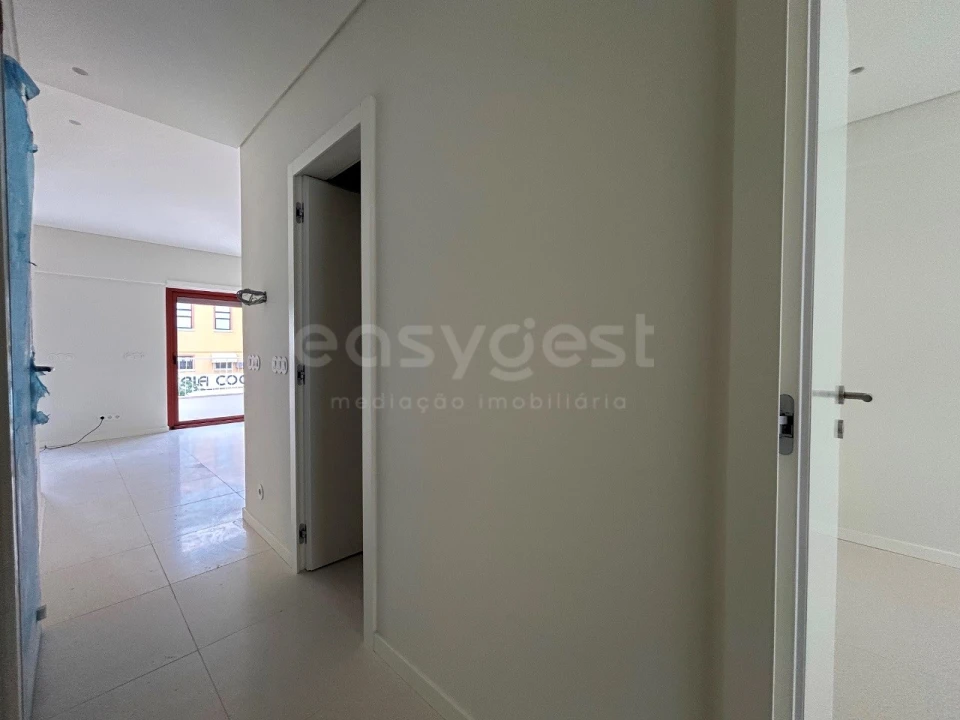 Apartamento T2 para Venda em Beato Foto 19