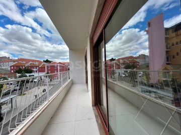 Apartamento T2 para Venda em Beato