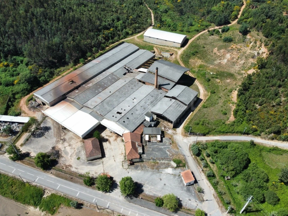 Armazém para Venda em Candosa Foto 11