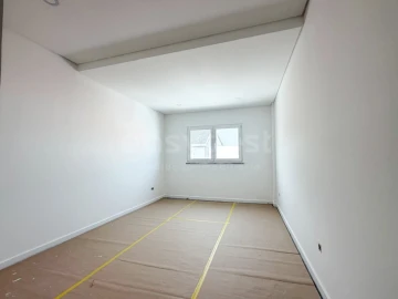 Moradia T3 para Venda em Atalaia e Alto Estanqueiro-Jardia