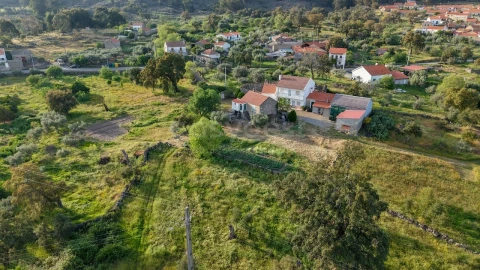 Moradia T2 para Venda em Monsanto e Idanha-A-Velha