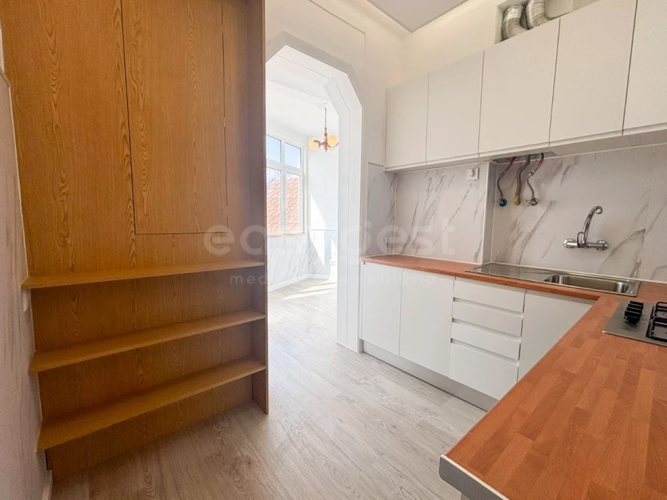 Apartamento T2 para Venda em São Vicente Foto 1